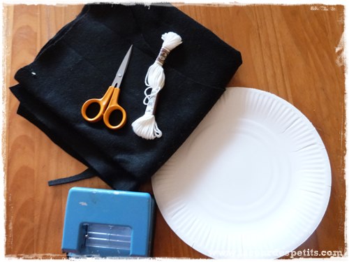 Bricolage Halloween carte a lacer materiel