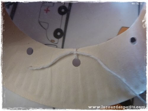 Bricolage Halloween carte a lacer noeud